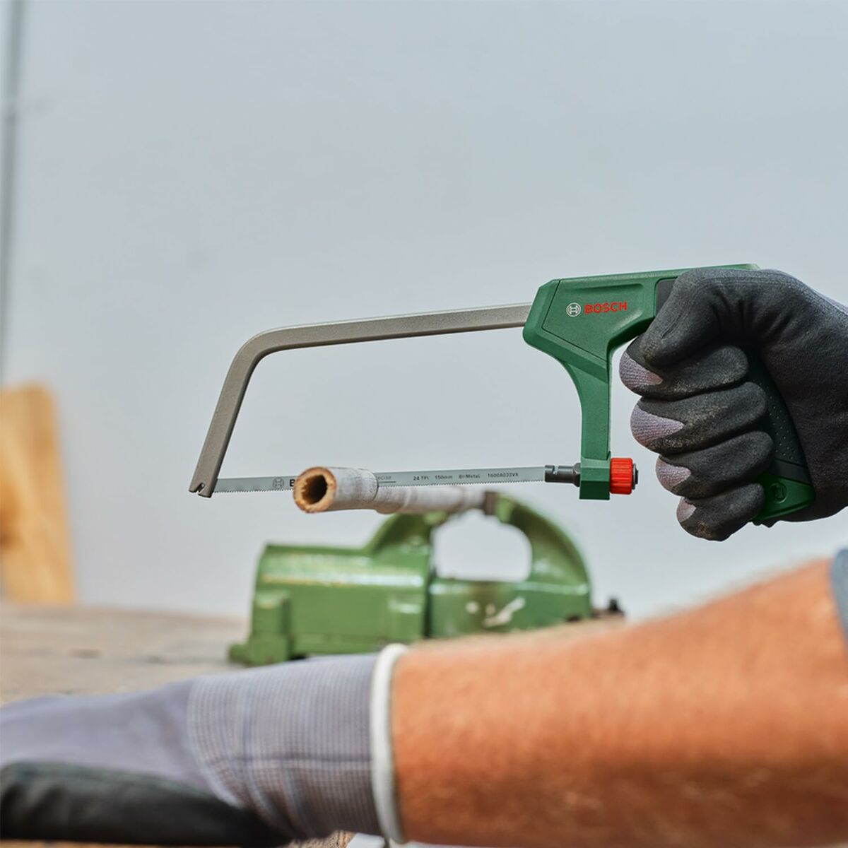 V4H1632858072ADC29E402350AA15E369C7R6803728P4