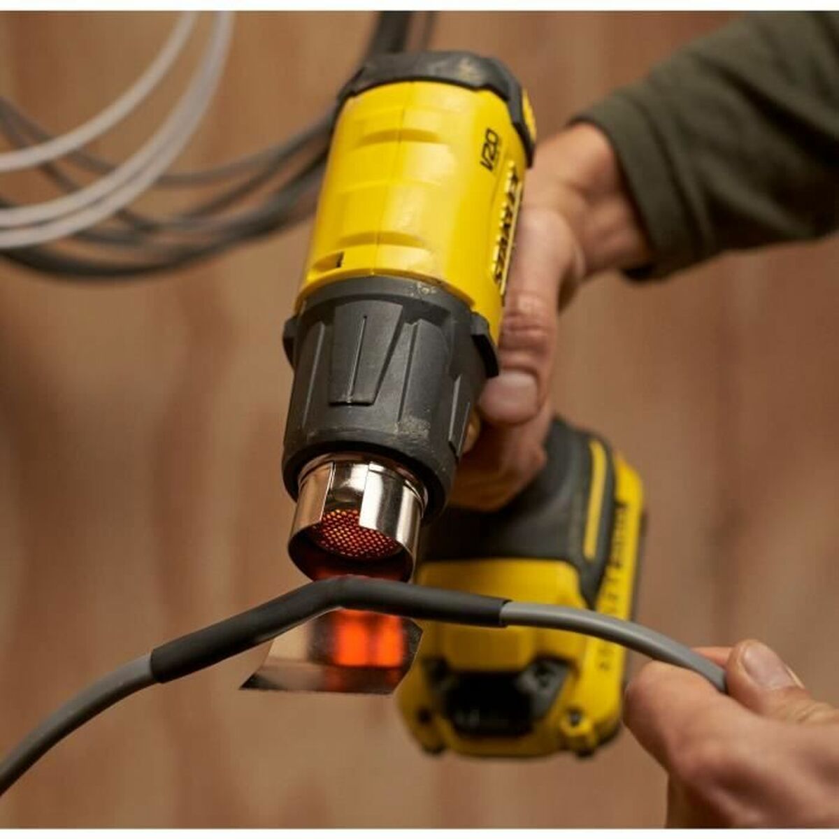 V6HFD5ED70B727B1D6C9E73EF0856CCA705R6938728P6