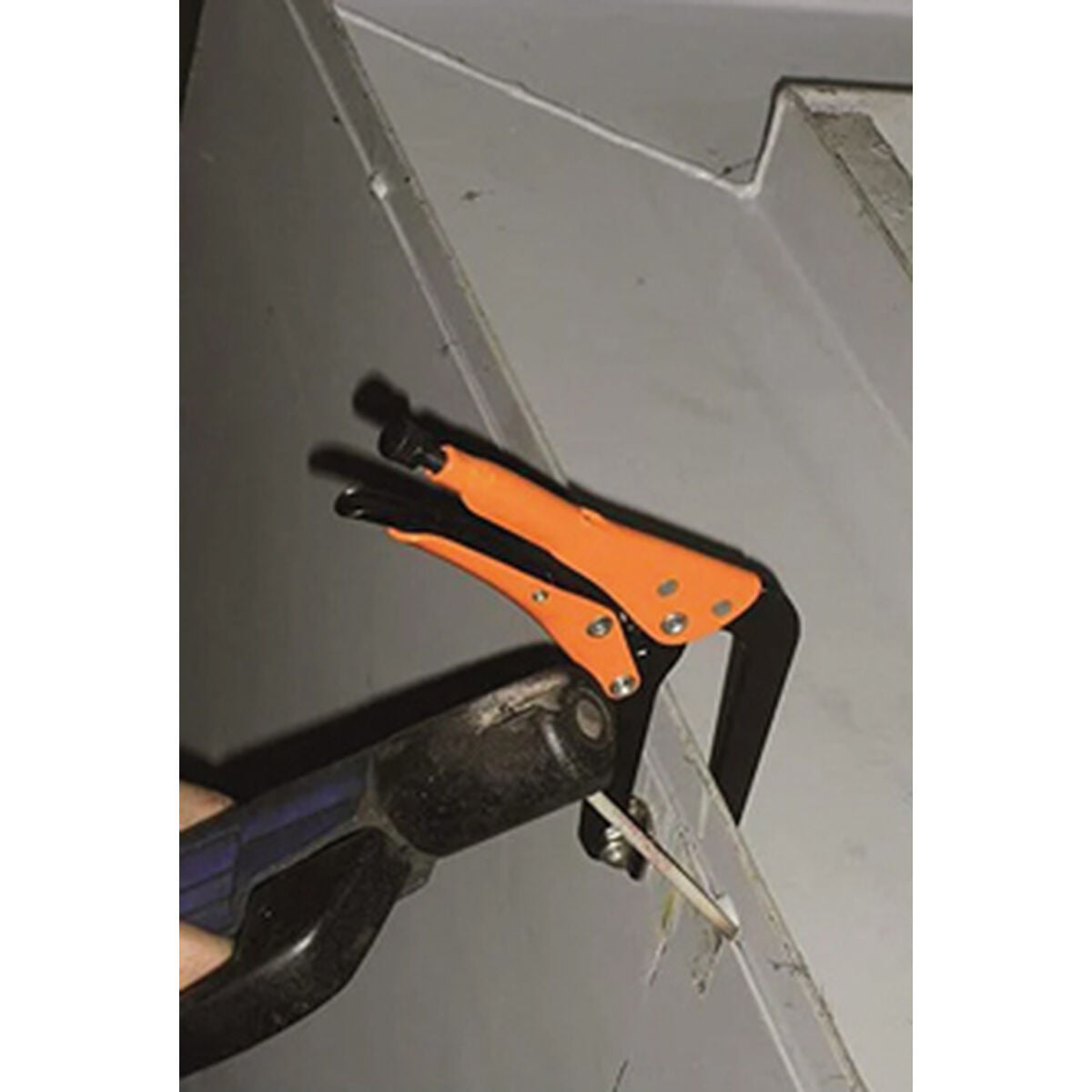 V3H56A5CF6A2CF1A8EB5DDF50BB18C52C21R7370537P4