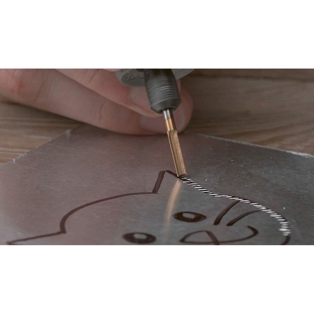 V9H327F1603611E4EA786F73C82F92A95C7R3912799P4