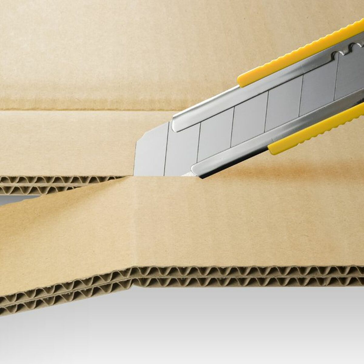 V5H302C440F653D77331E8E76212B243776R6615167P7