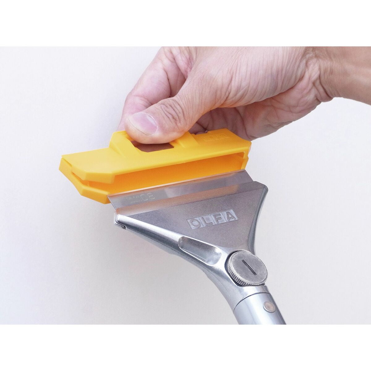 V4H1B32E93A379E8F1B9641D566990C7522R6634981P4