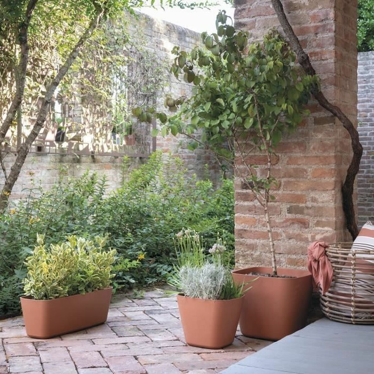 V4H62374F79795EBE333593A4EA8B4C78A7R5780041P3