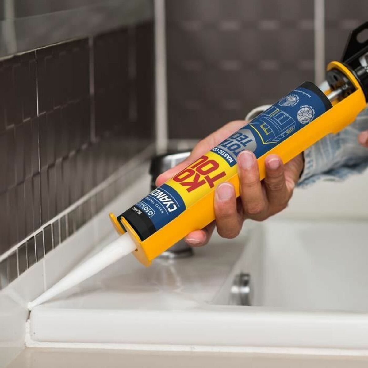 V4H774EE32046B438BF40ABC27BBA9498D3R6049112P2