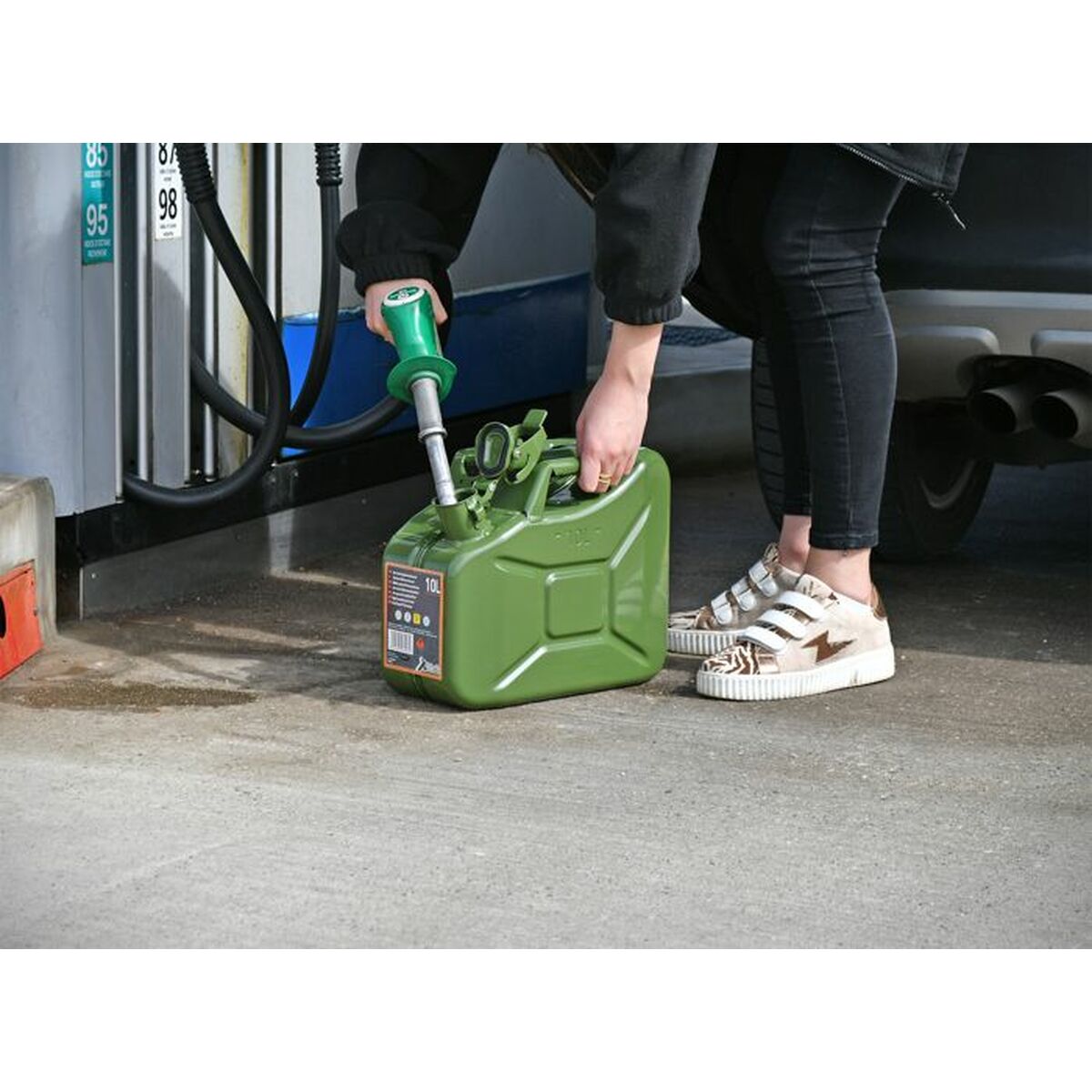 V4H28C16B17214F19043C4FBED197CB3A78R6479682P3