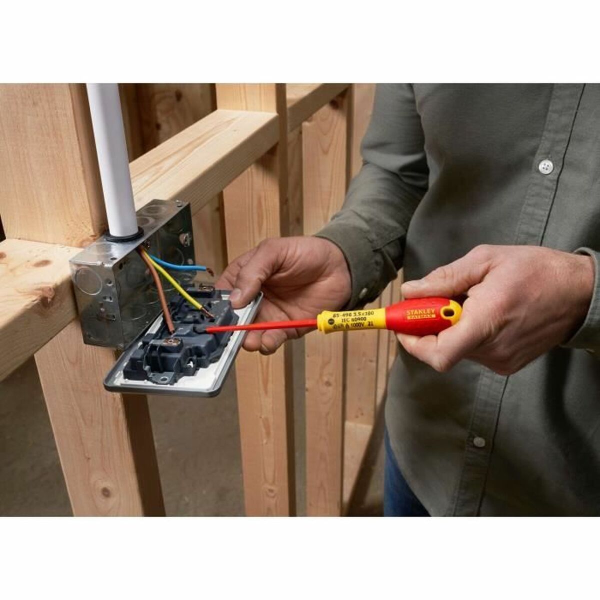 V5H65779AFF6370DC38DC269749AA2181C2R5169984P5