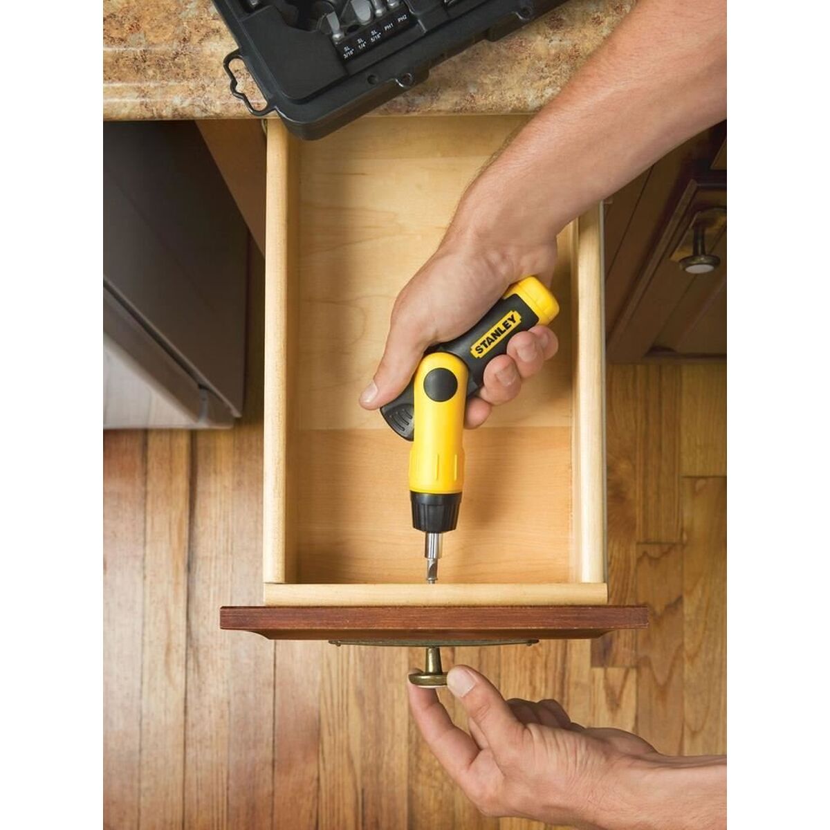 V3H2F43394AD27F23DD94DE97B5025224B3R7408455P7