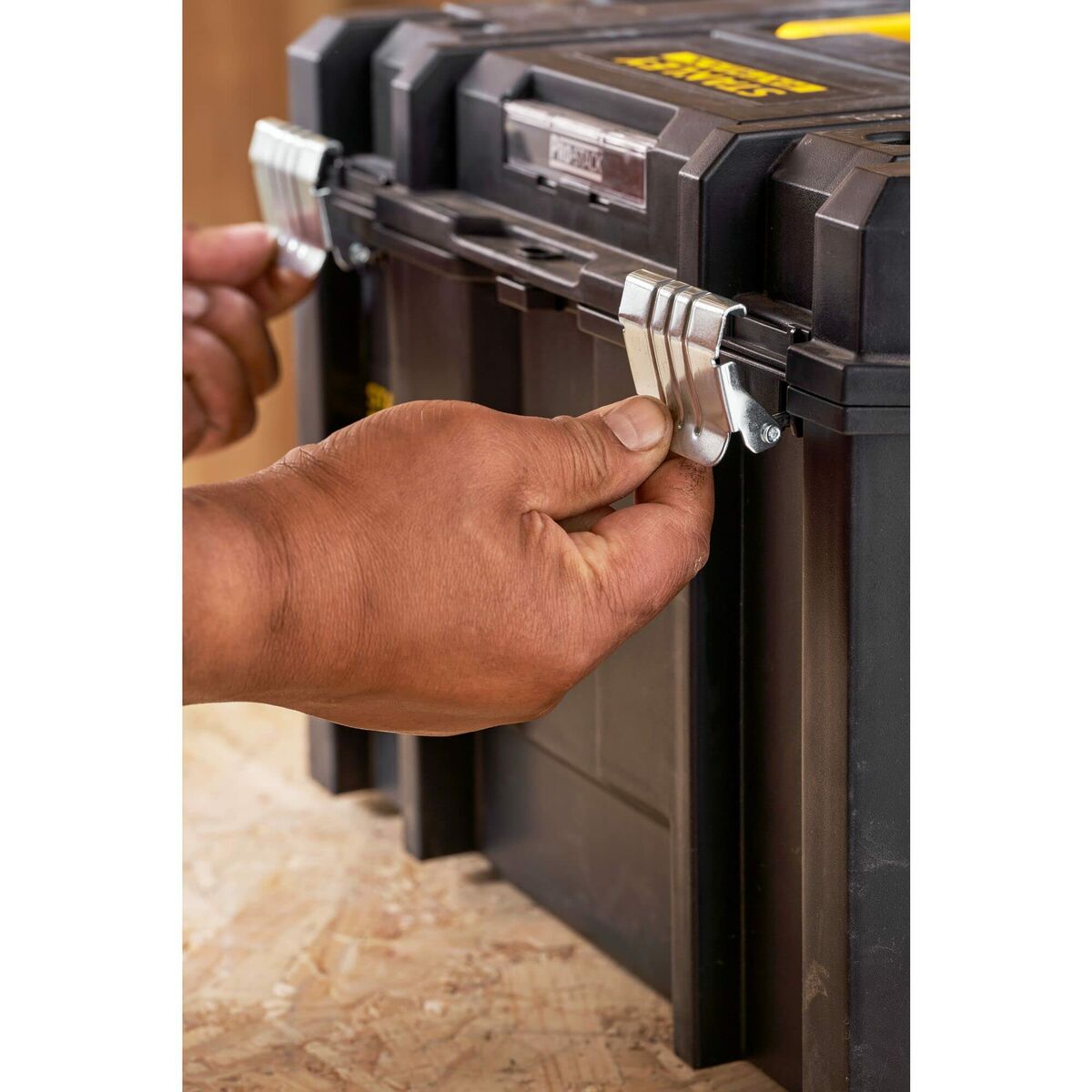 V5HDB4C3234761C96B01E9066BE0A366031R7025719P9