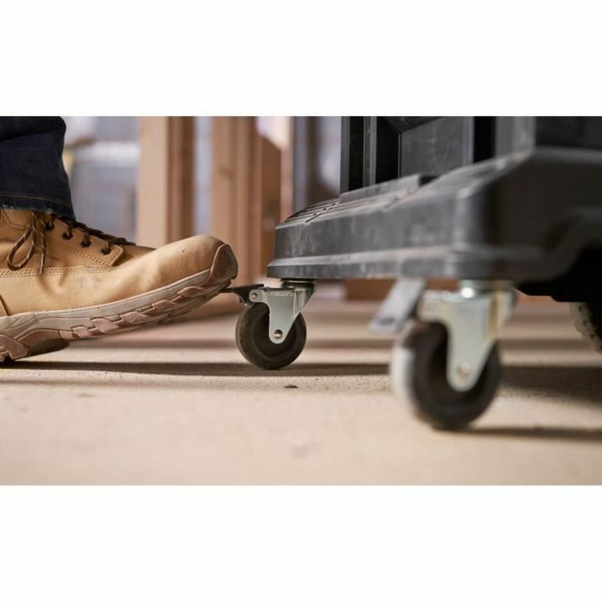 V3H3A57BC6D1E31FE063C020514CDACB30FR7214807P9