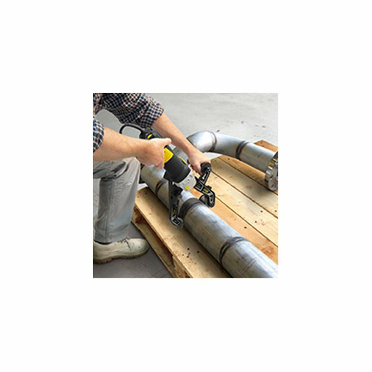 V6H815311BF3D0A94C18857F654A2005489R7022490P8