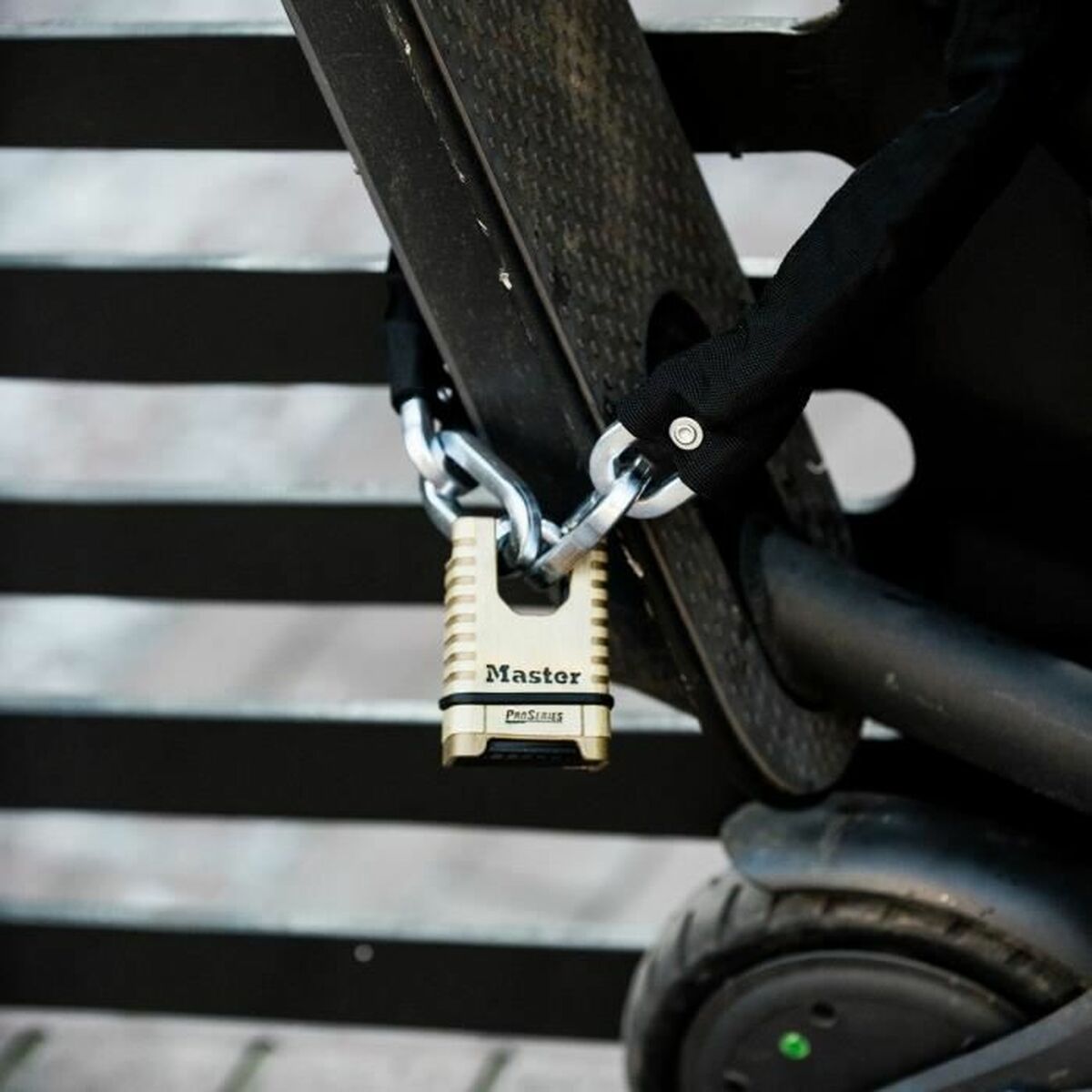 V6H2927BA79988F3FB6D6AB4403A38EB74FR3890623P4