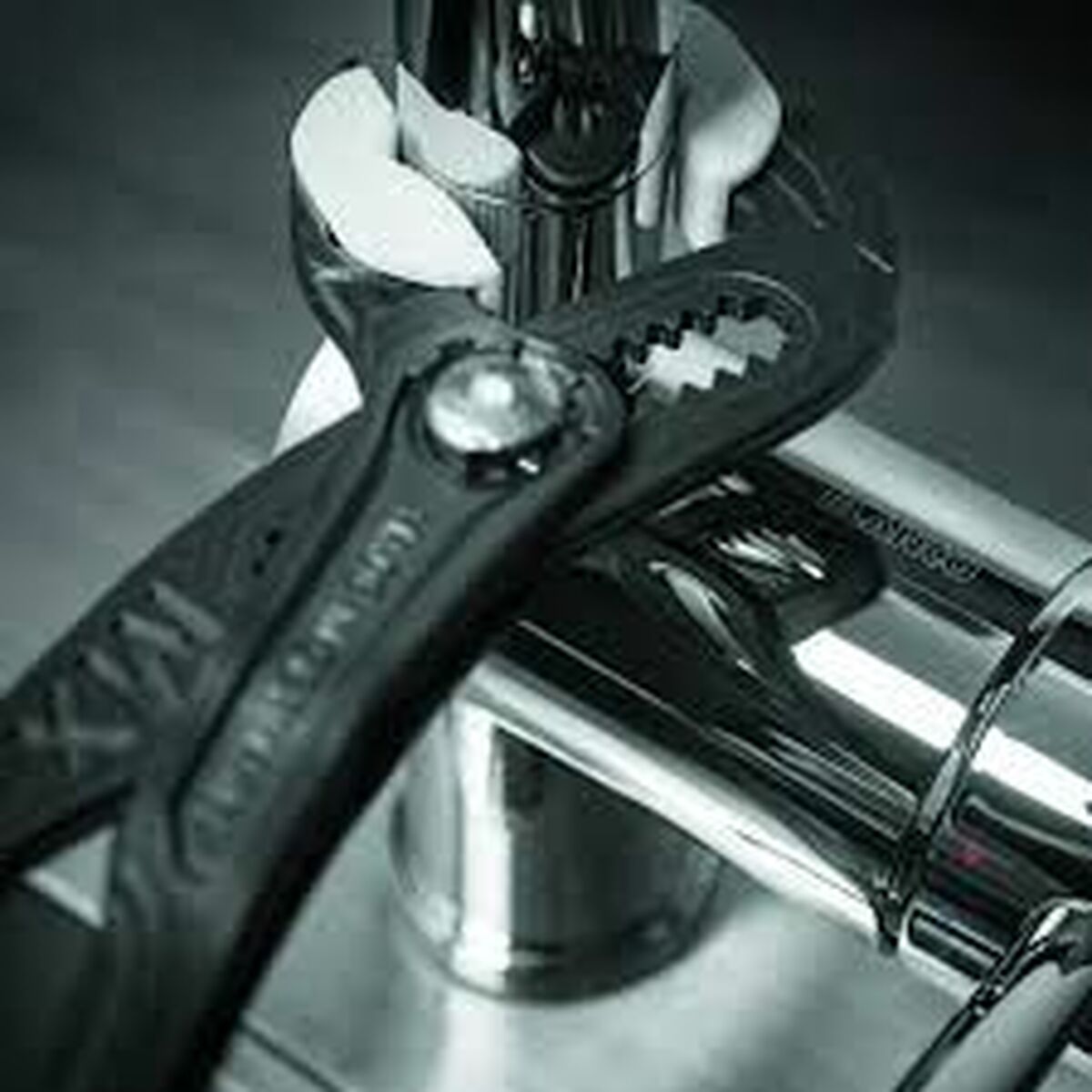 V4HFBD39233C6EC313E65C2F932EDEBFF84R6624454P3