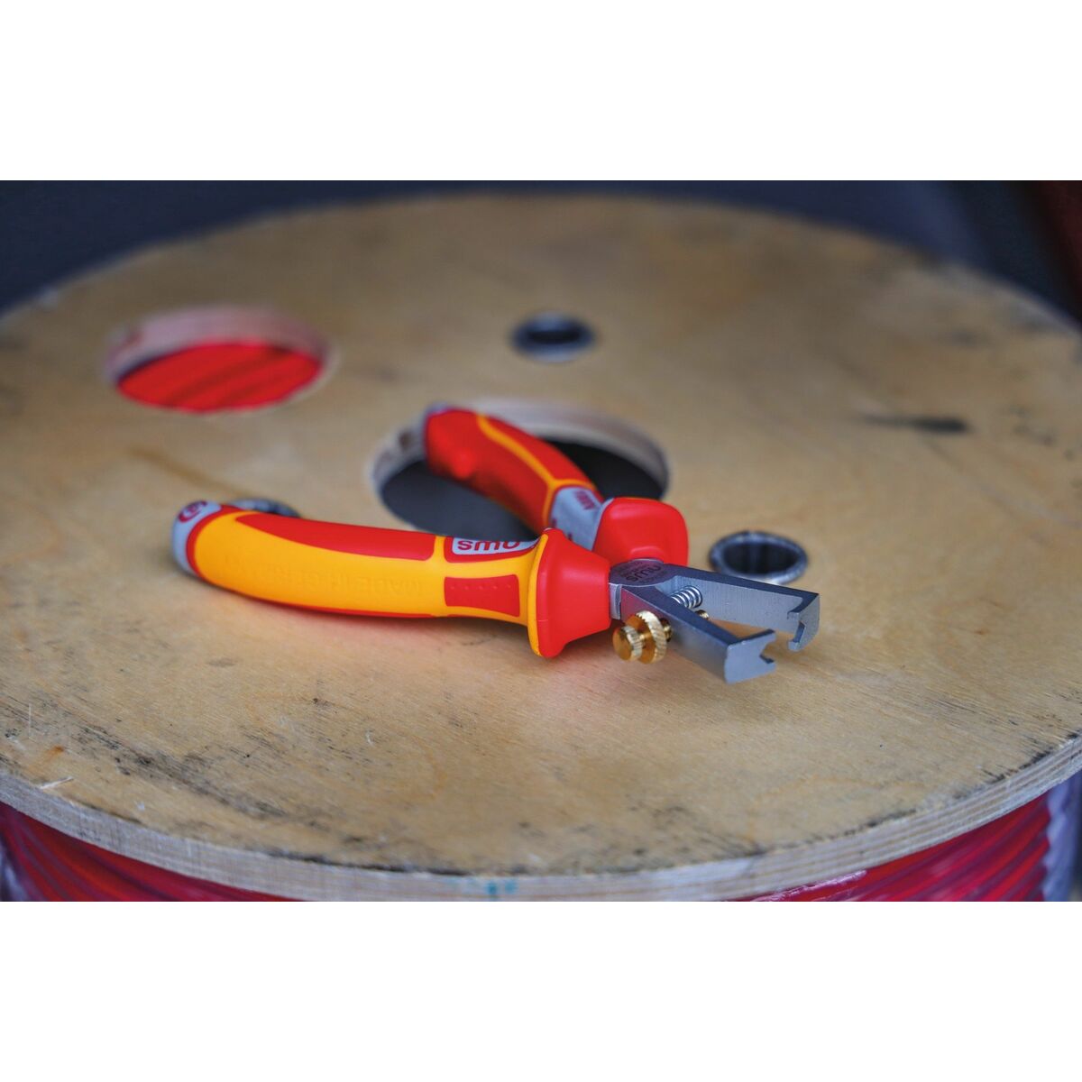 V5H011AD1648E77F25434CA67D226F3C604R6616527P5