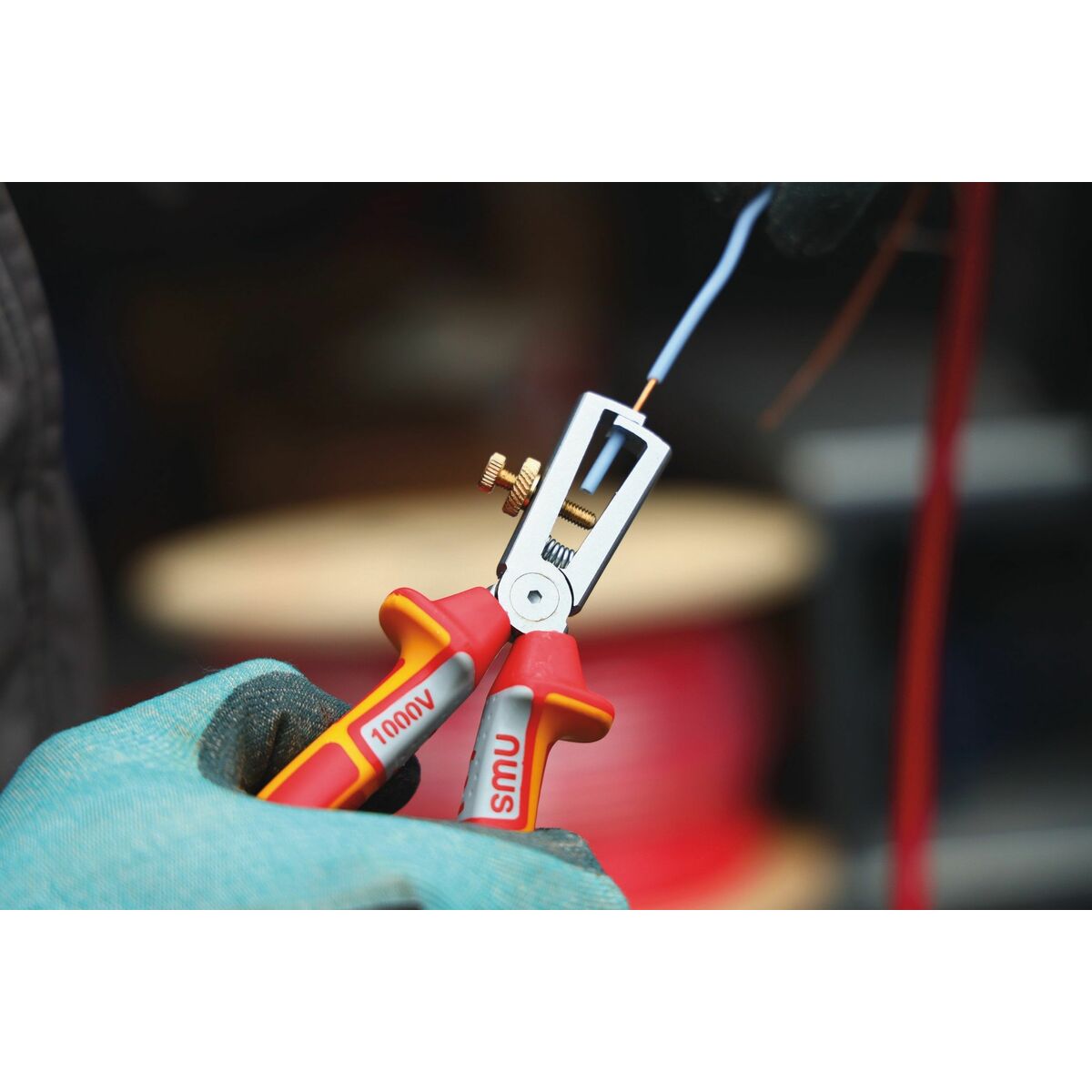 V5HFB7D09093F893401160D8A310EECAB1CR6616523P2