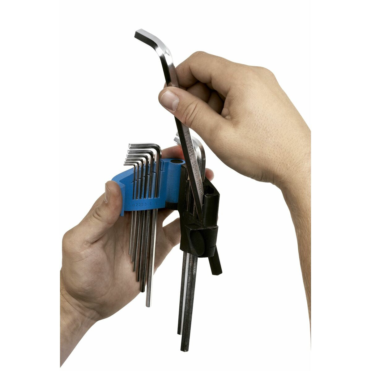 V4HE96D68938B7F6F7F9AA1FE1C2BD3E246R6614991P6