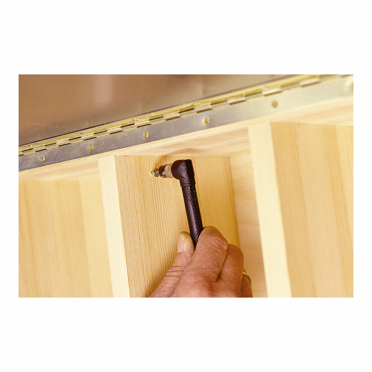 V11H2DA5E7A505075EA044D93B23C5025232R6894477P2