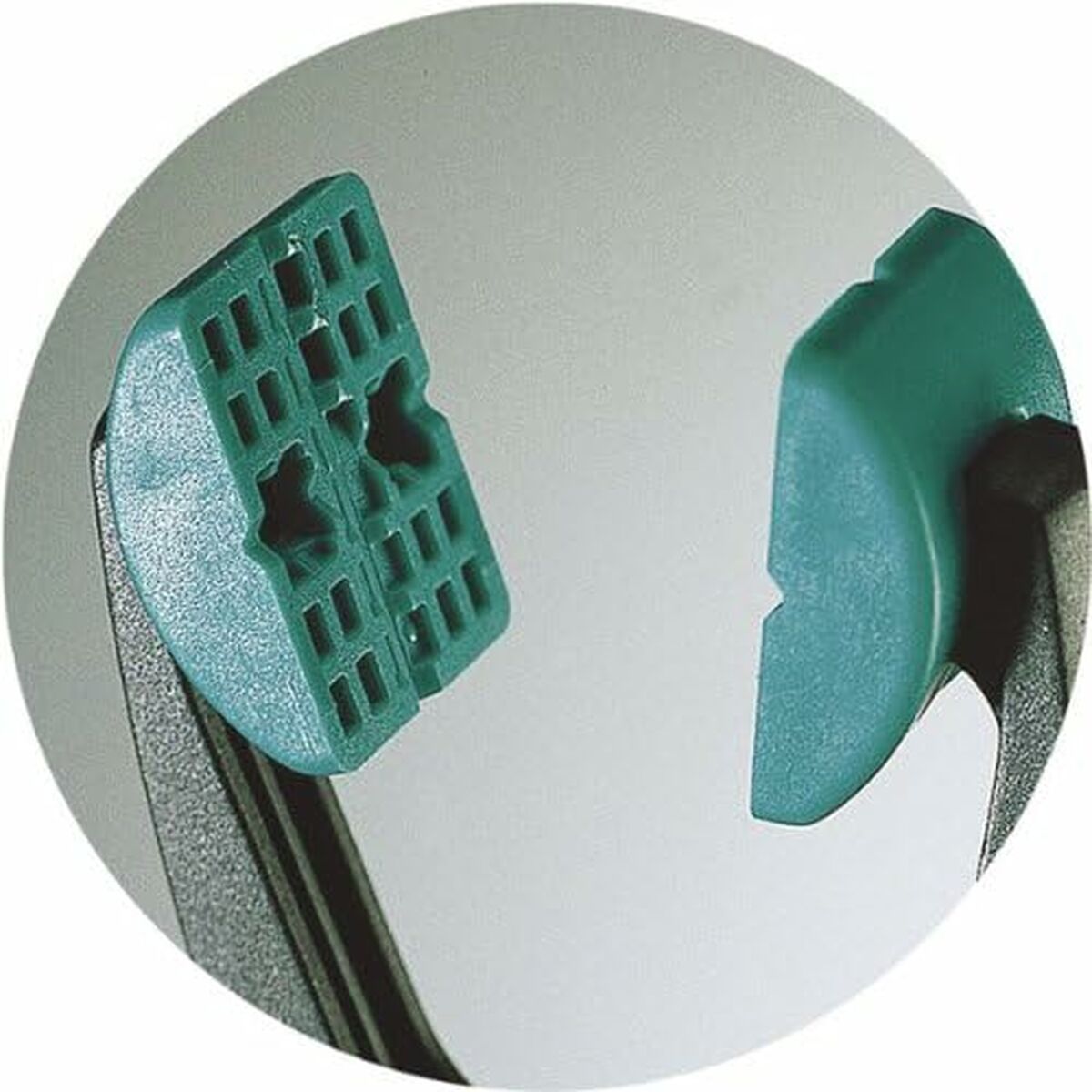 V3H89D65D825250252E8711557DB86B7B0FR7137410P7