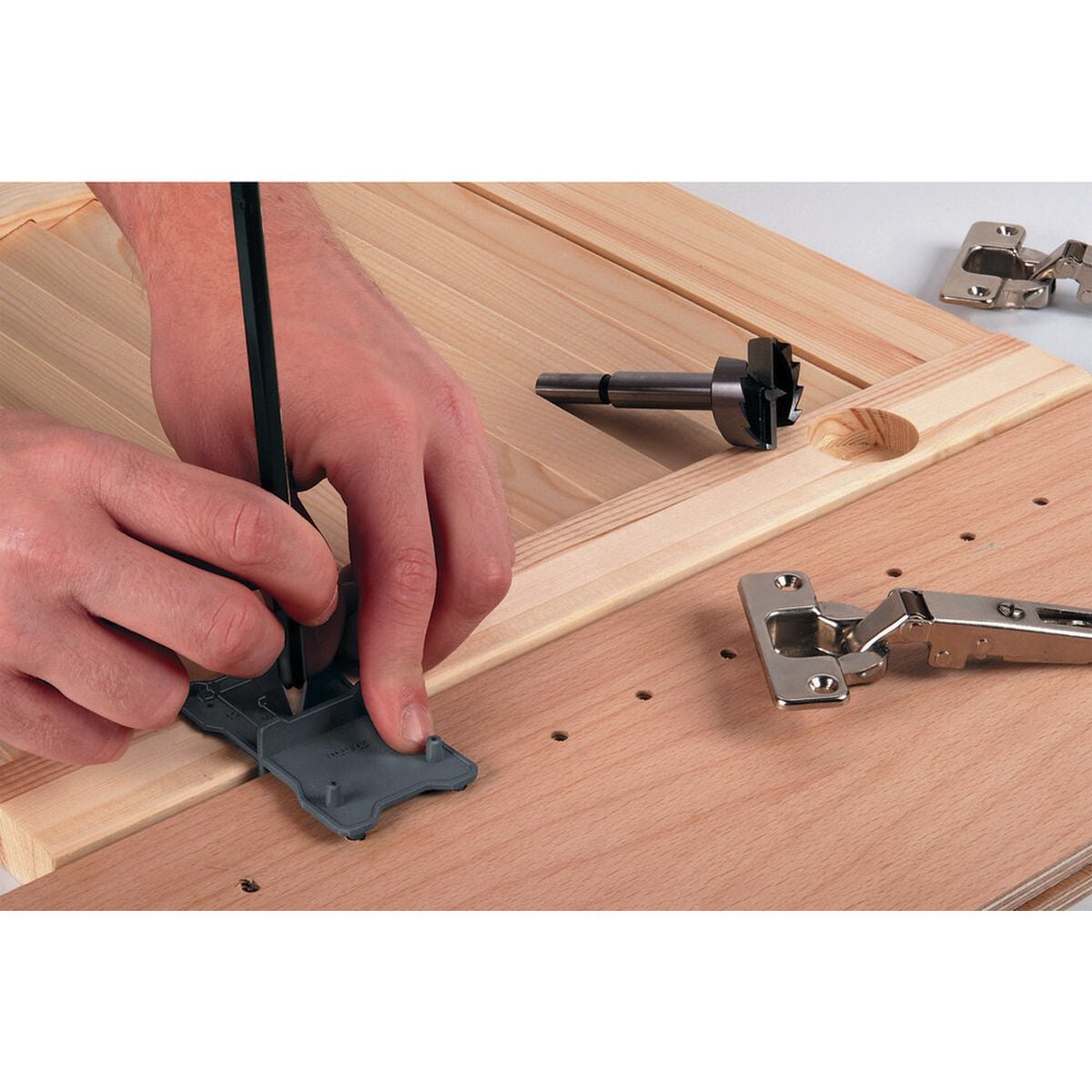 V6H4338D0AF1299D41E585FAA7B9FC4D5FFR3636995P3