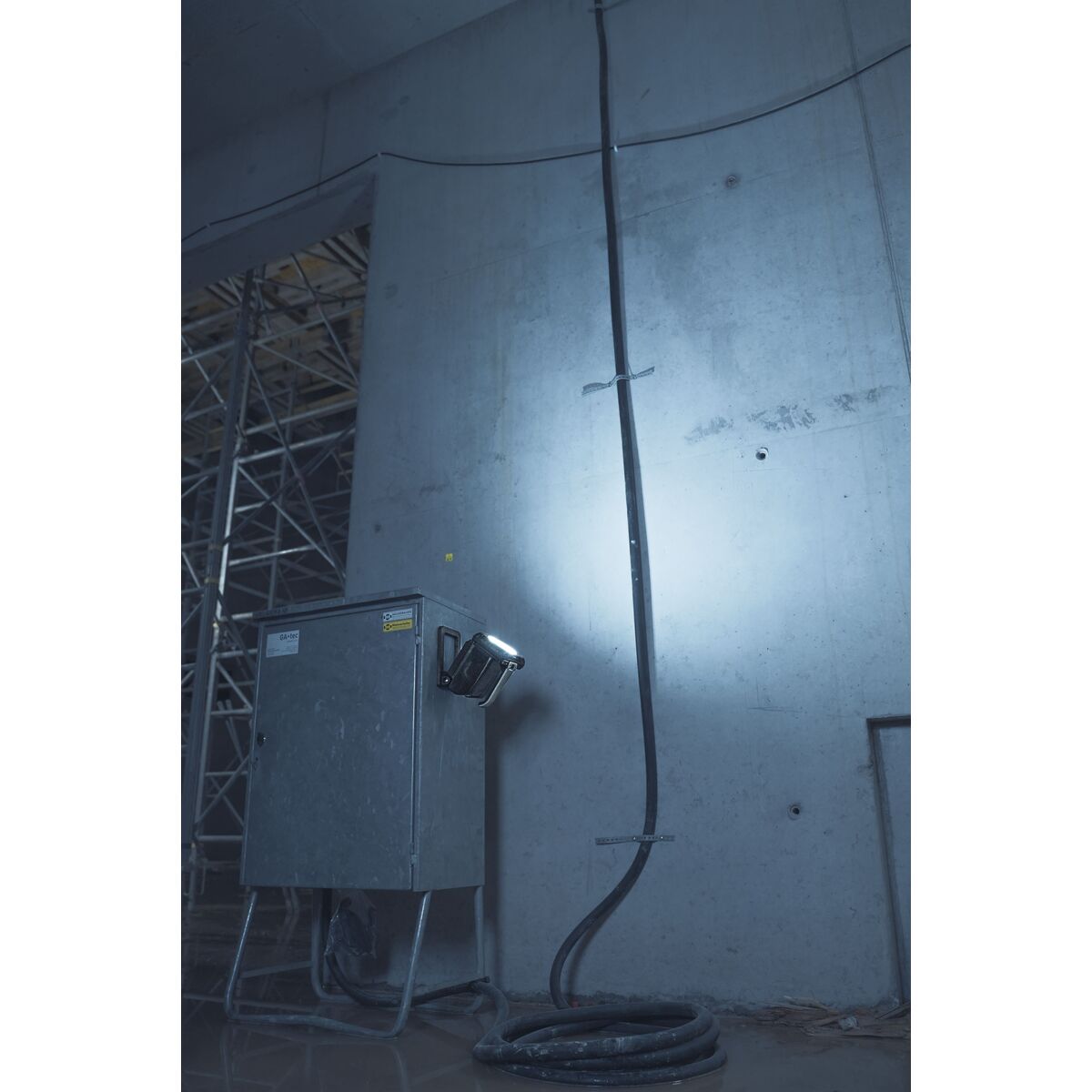 V4H65B4CB0E90E0567107F42F6185D12AE5R6621093P6