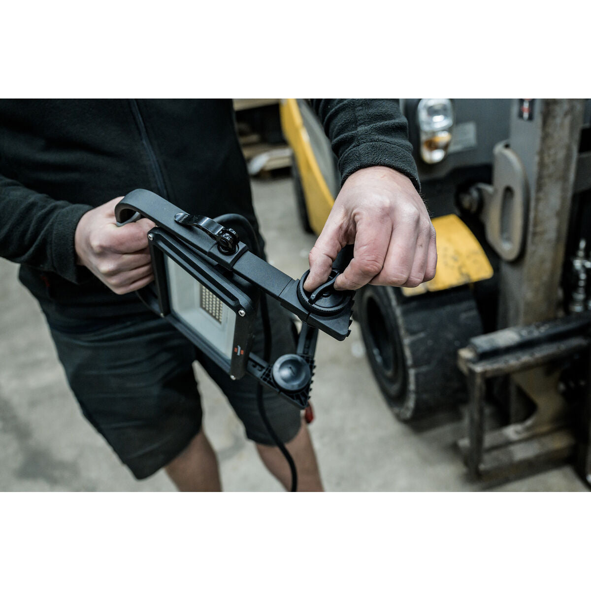 V3H2D092B061DF6346D50A72C0090545BF3R7359229P10