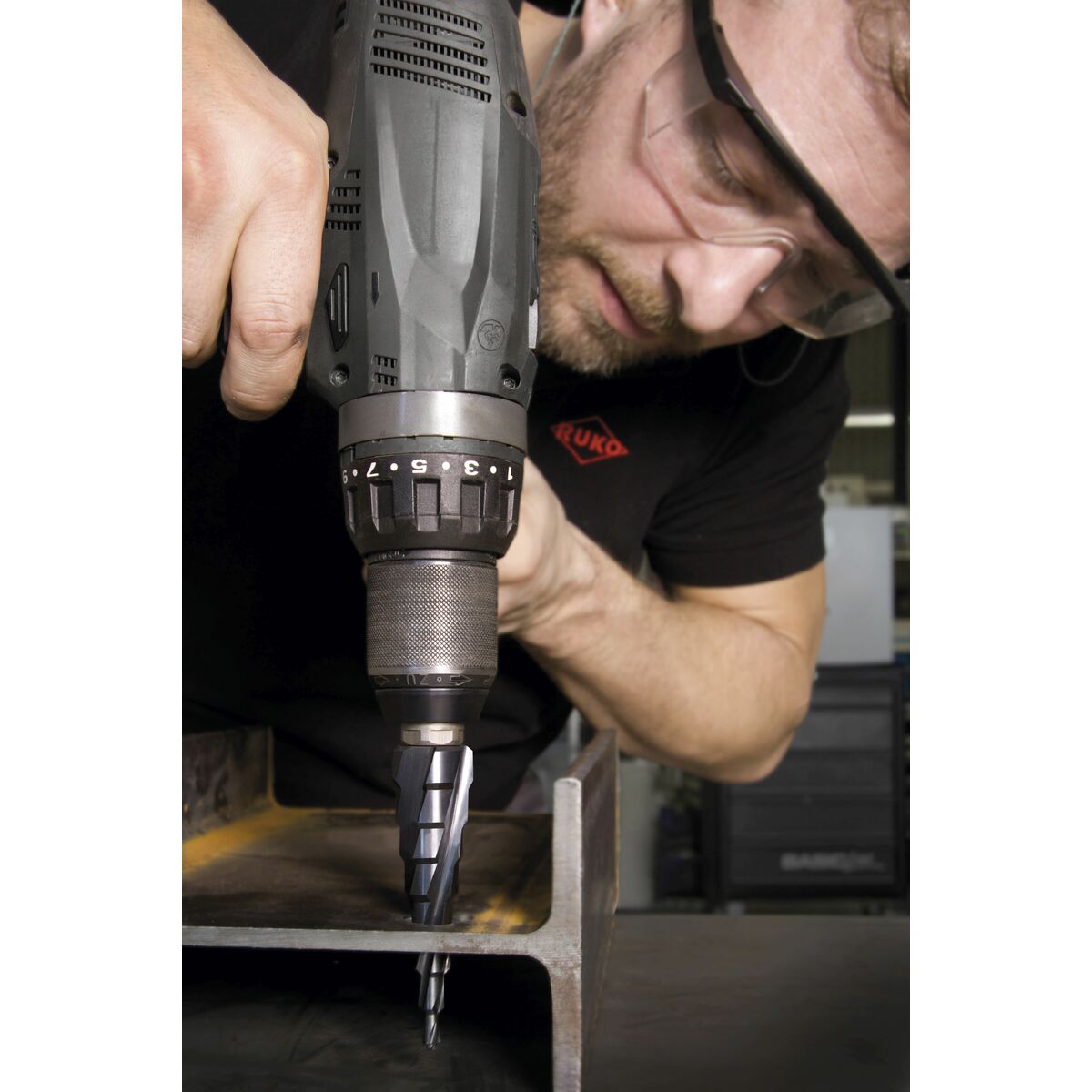 V4HE3AD41DC8B9753D91C797794F8256C14R6636146P8