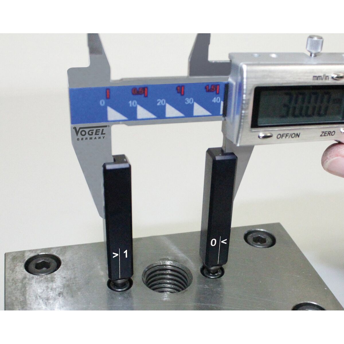 V4HF0E856796333DCABA21D430836017AFER7272596P8