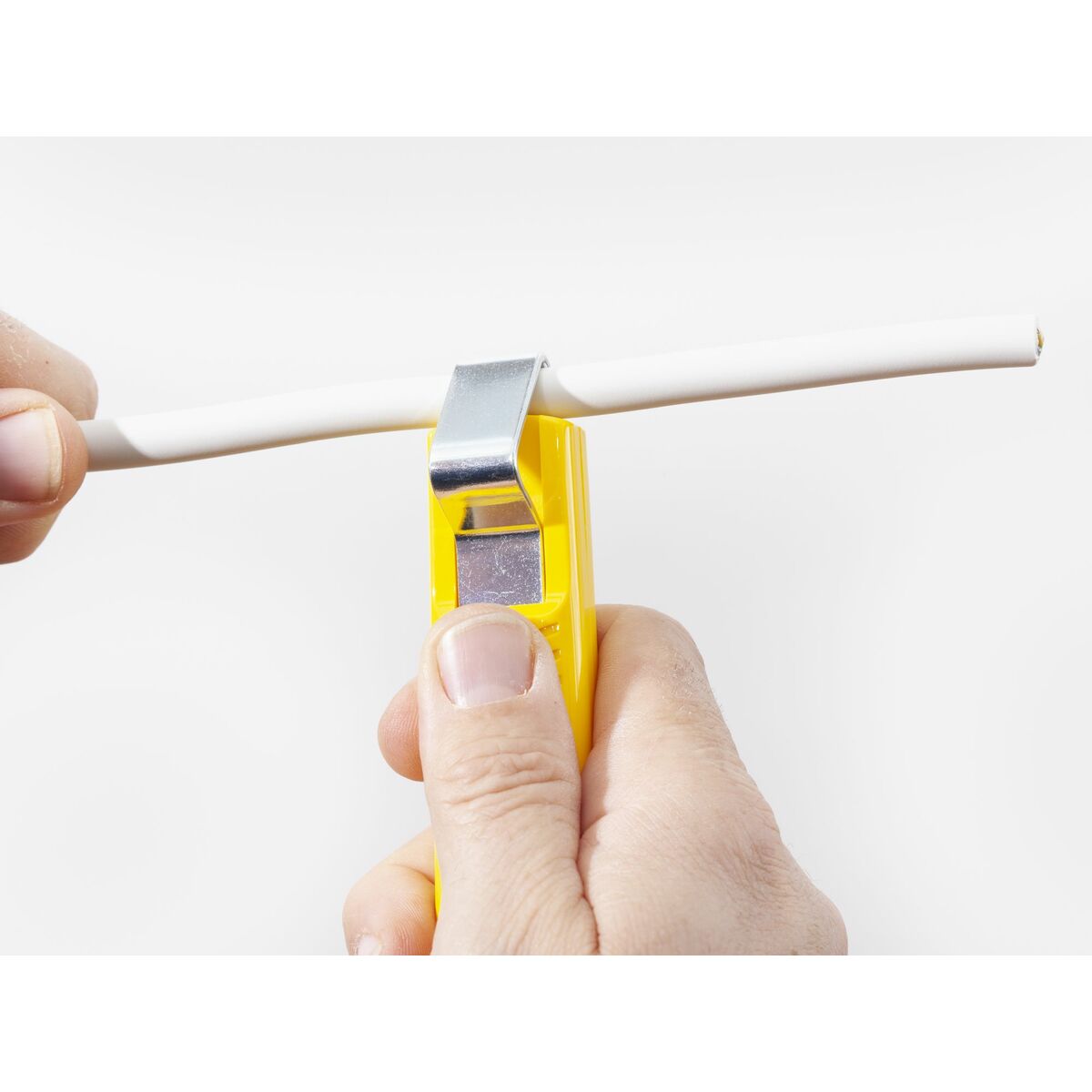 V4H0B9CE3CBFFACF7F476272B69EBCE45E9R6630389P6