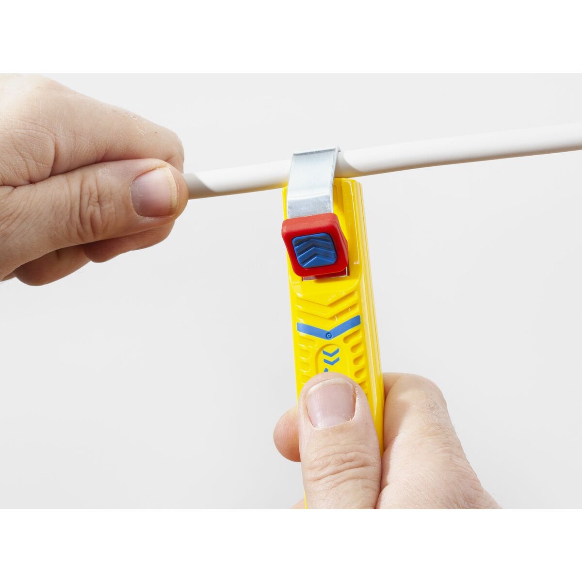 V4H91DA9198AC0FC01A64B9B75B77267E03R6630246P9