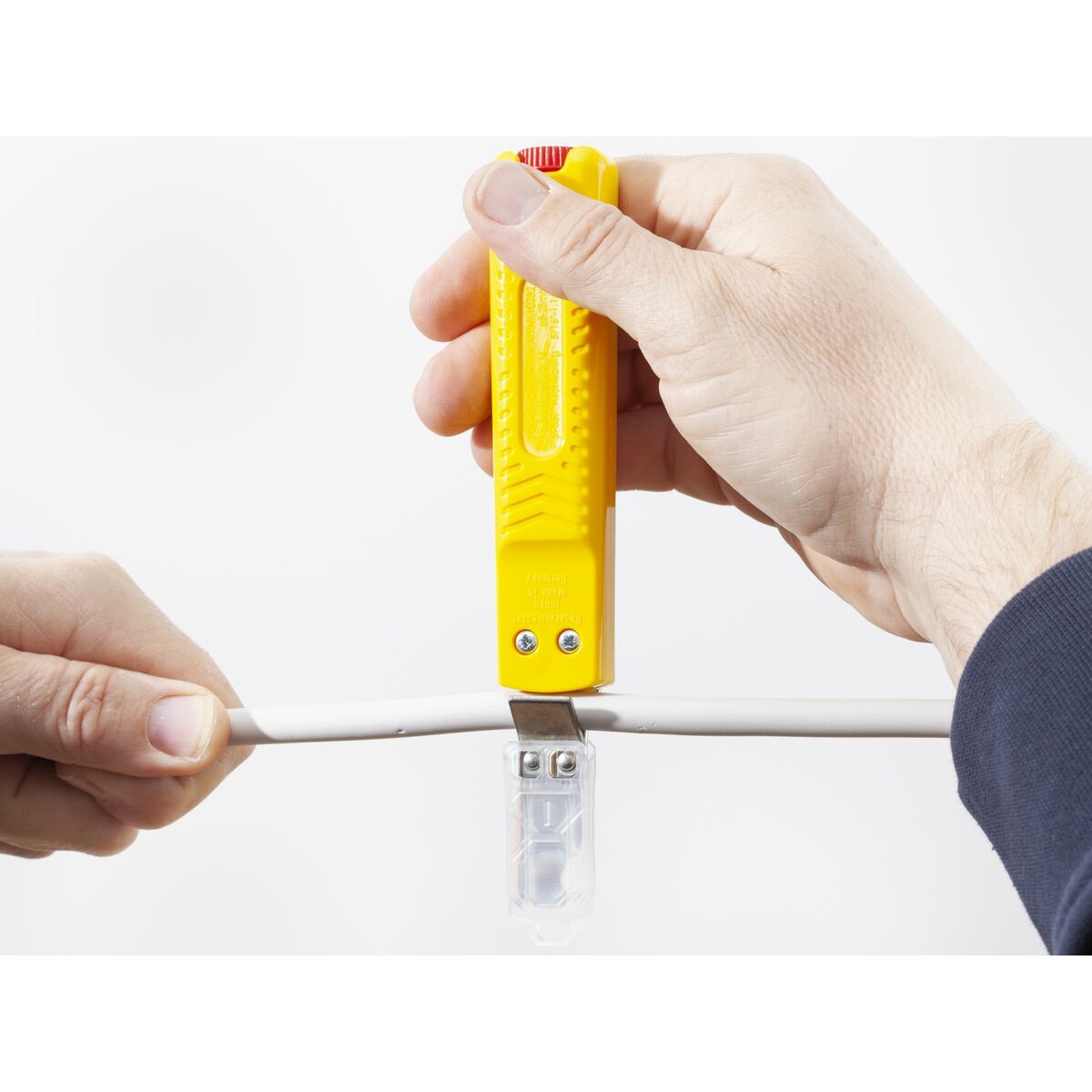 V4H7F1734F0AA56DAF194FC12D641B3F4CCR6636128P5