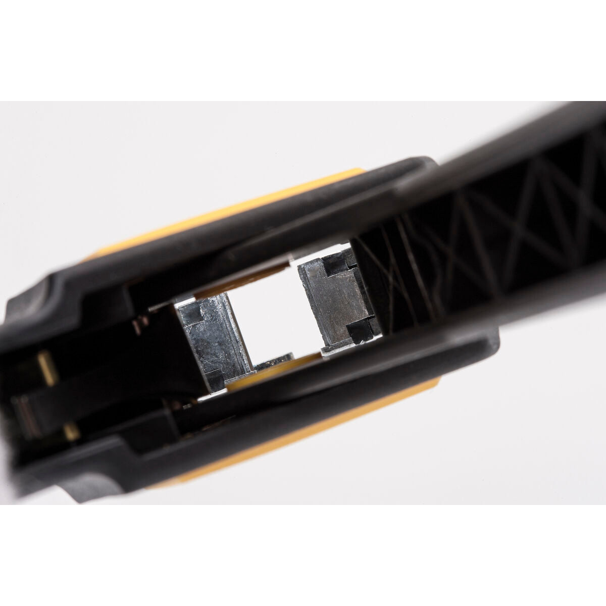 V4HBAE681D9AE2B069E37DCD17C005A4269R6631371P5