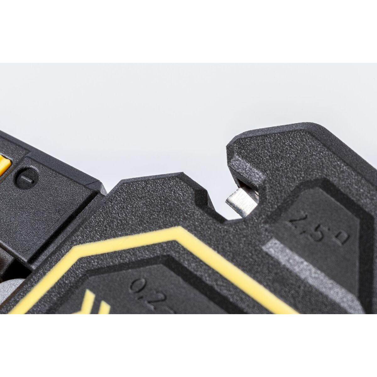 V4H9804BC3840AB6486DADAB8217BE85259R6630144P5