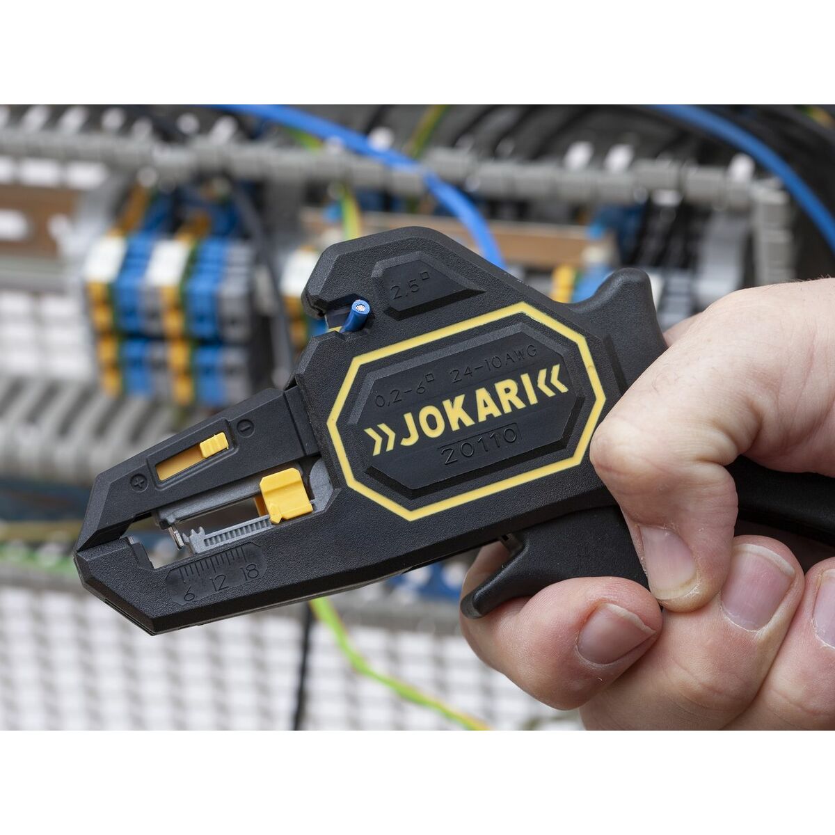 V4H3120F972D1C5A536F180023B527F7FB0R6630156P8