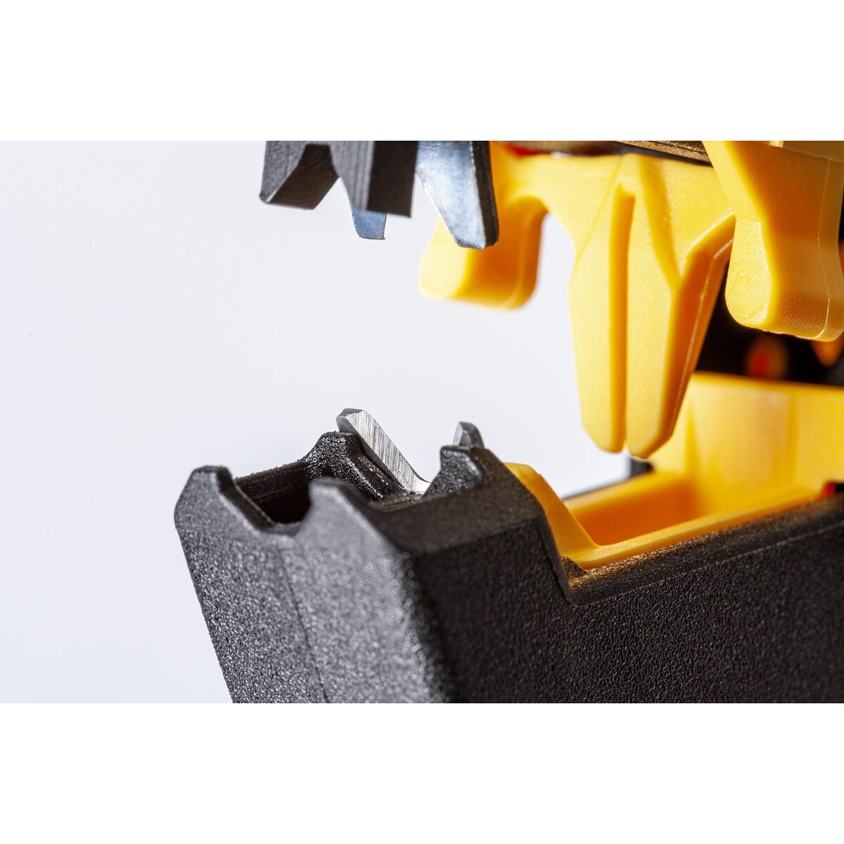 V4HB65A2F657CE0134E33BF92B2366609FAR6623656P6