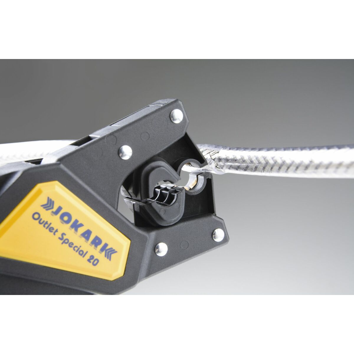 V4H21CC9F583CAFBF86B160C9542E953FDFR6630346P4