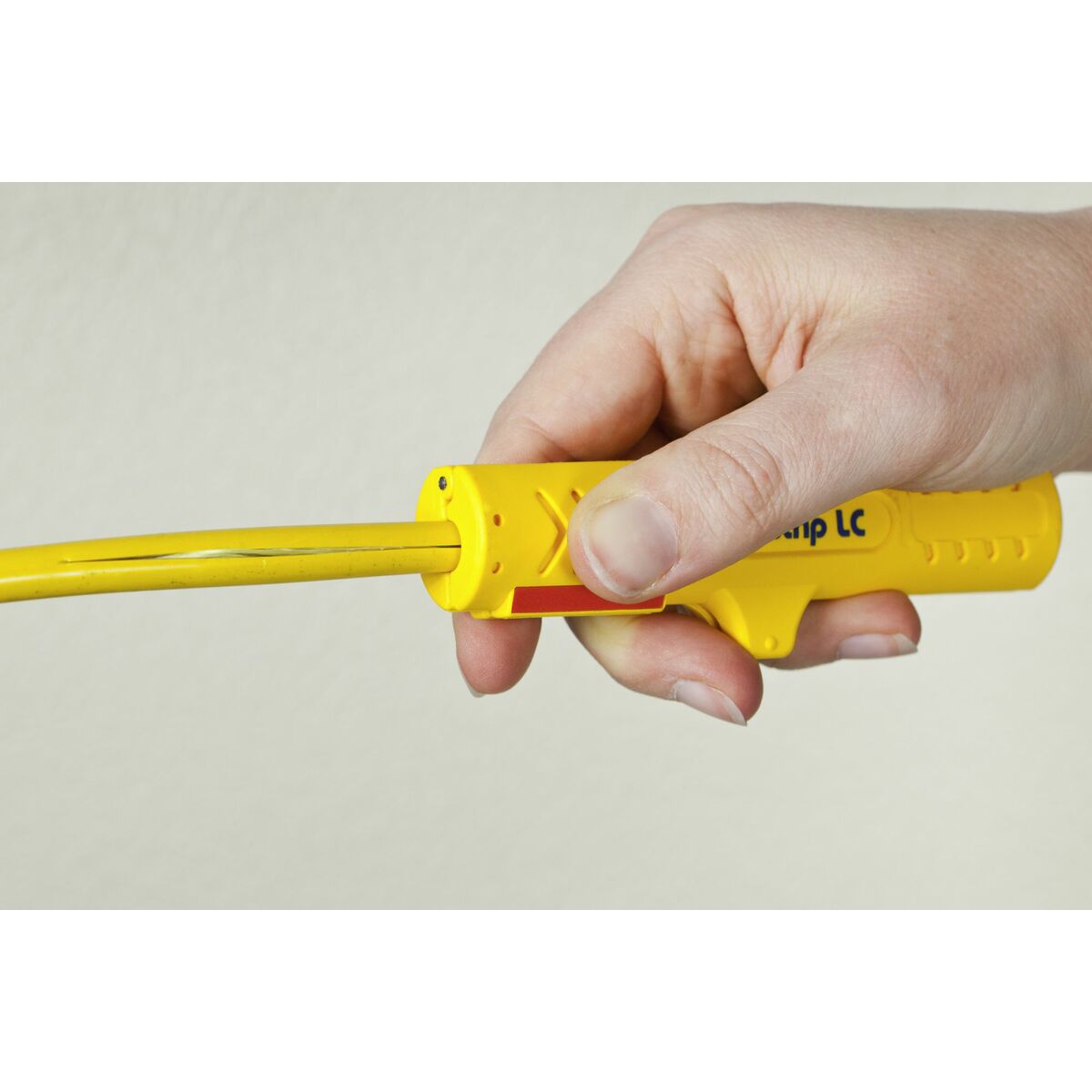 V4HFEE2E08478476D4D8130F5D09A59D818R6630052P3