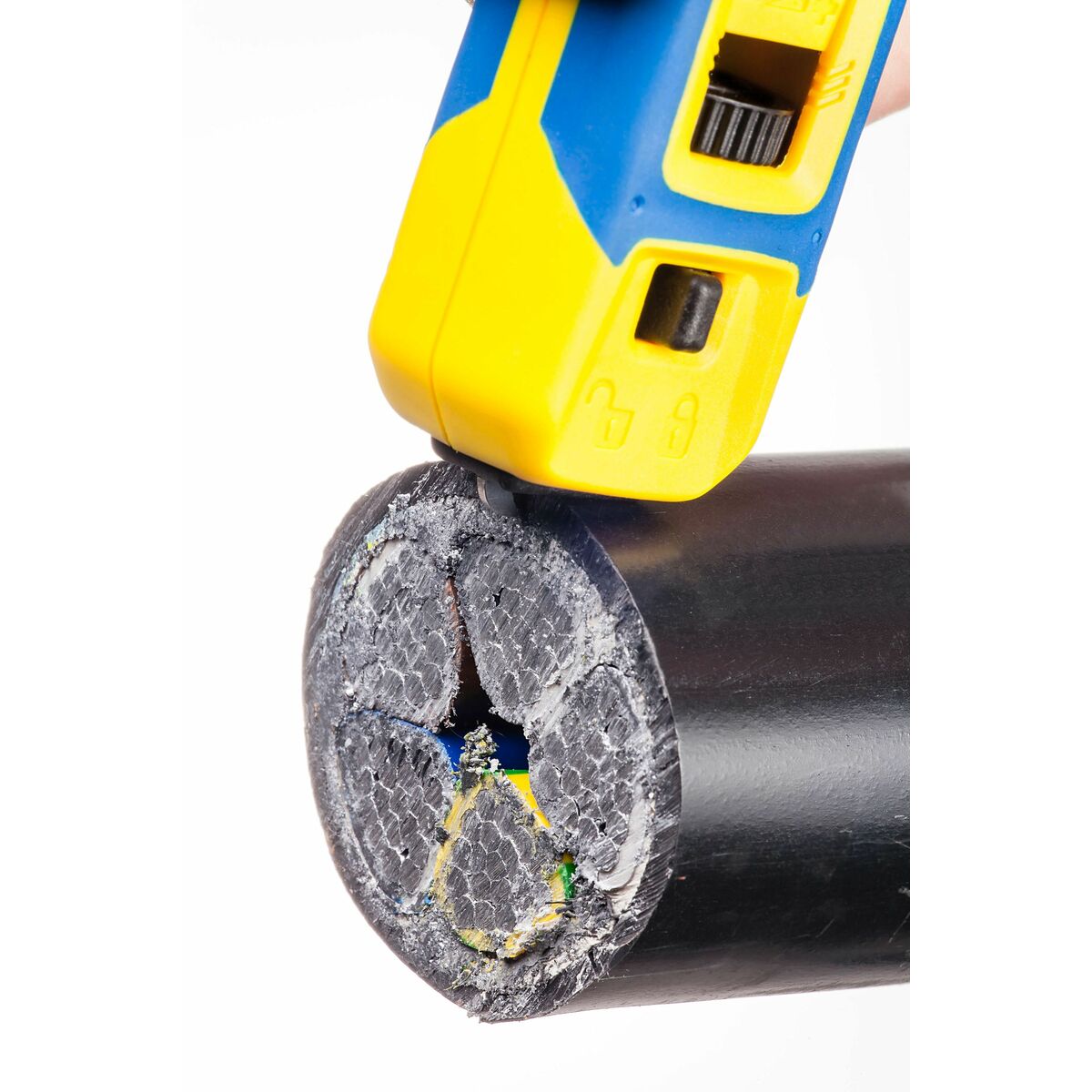 V4H88822A2E25358530FDA0F49673154302R6622626P6