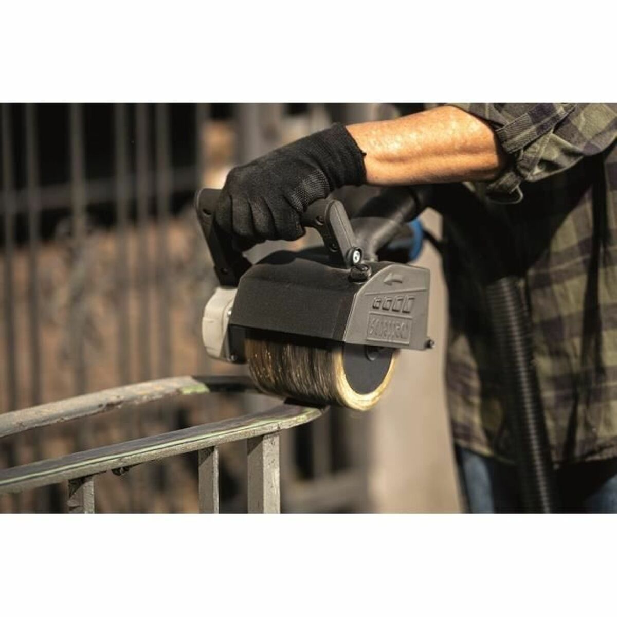 V6H55300E8F6A6CBD0479DF88DF5982255AR7286014P3