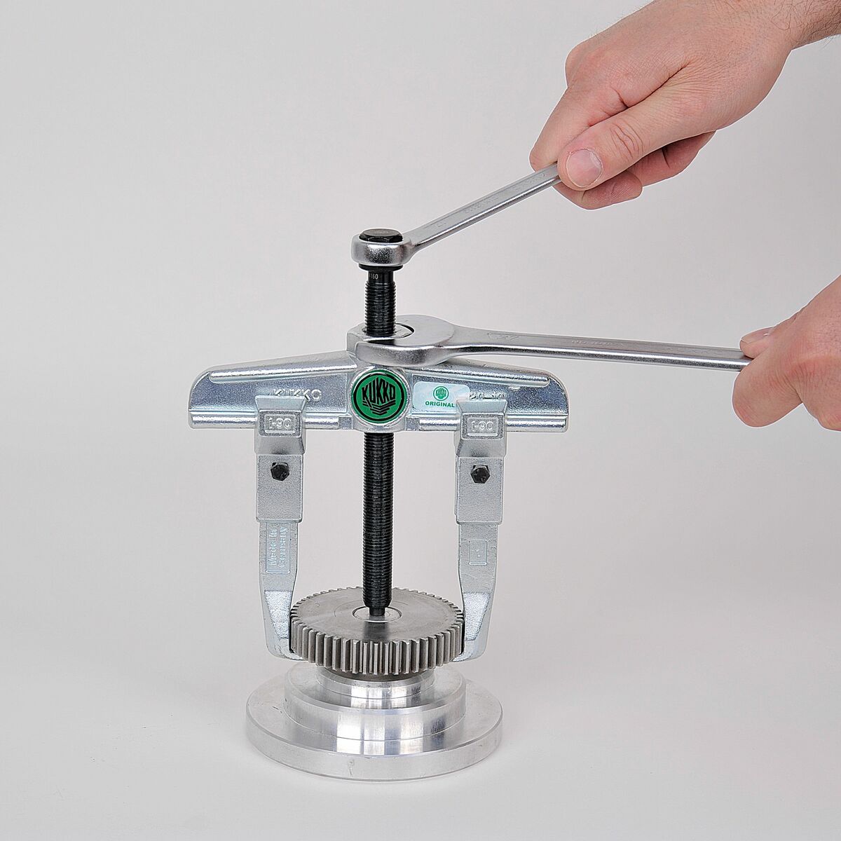 V3HF0A42FFC683476C4017BC671CC652AF4R7061355P8