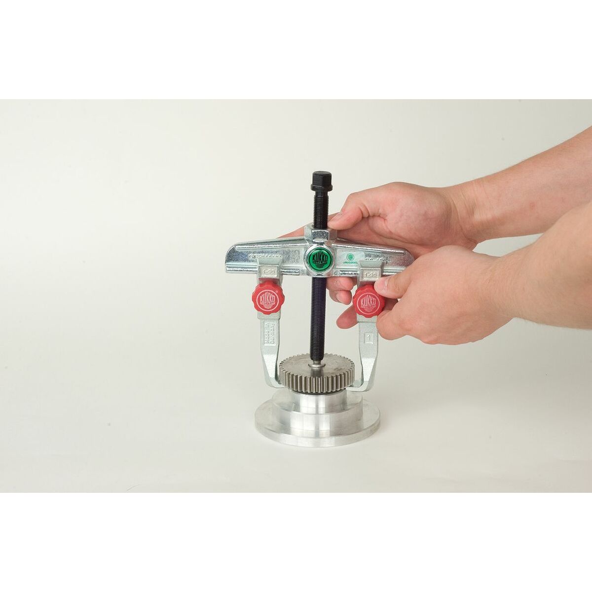 V3H296785AF0977FD79AB81397D30FFE8BFR7061456P5