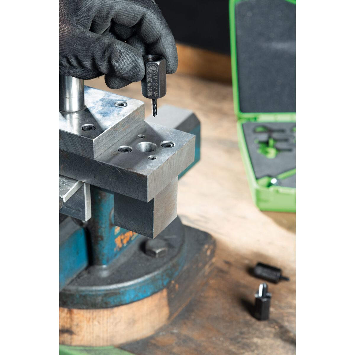 V3H518324DE3E89B08C3F484BA8E6124B70R7381258P7