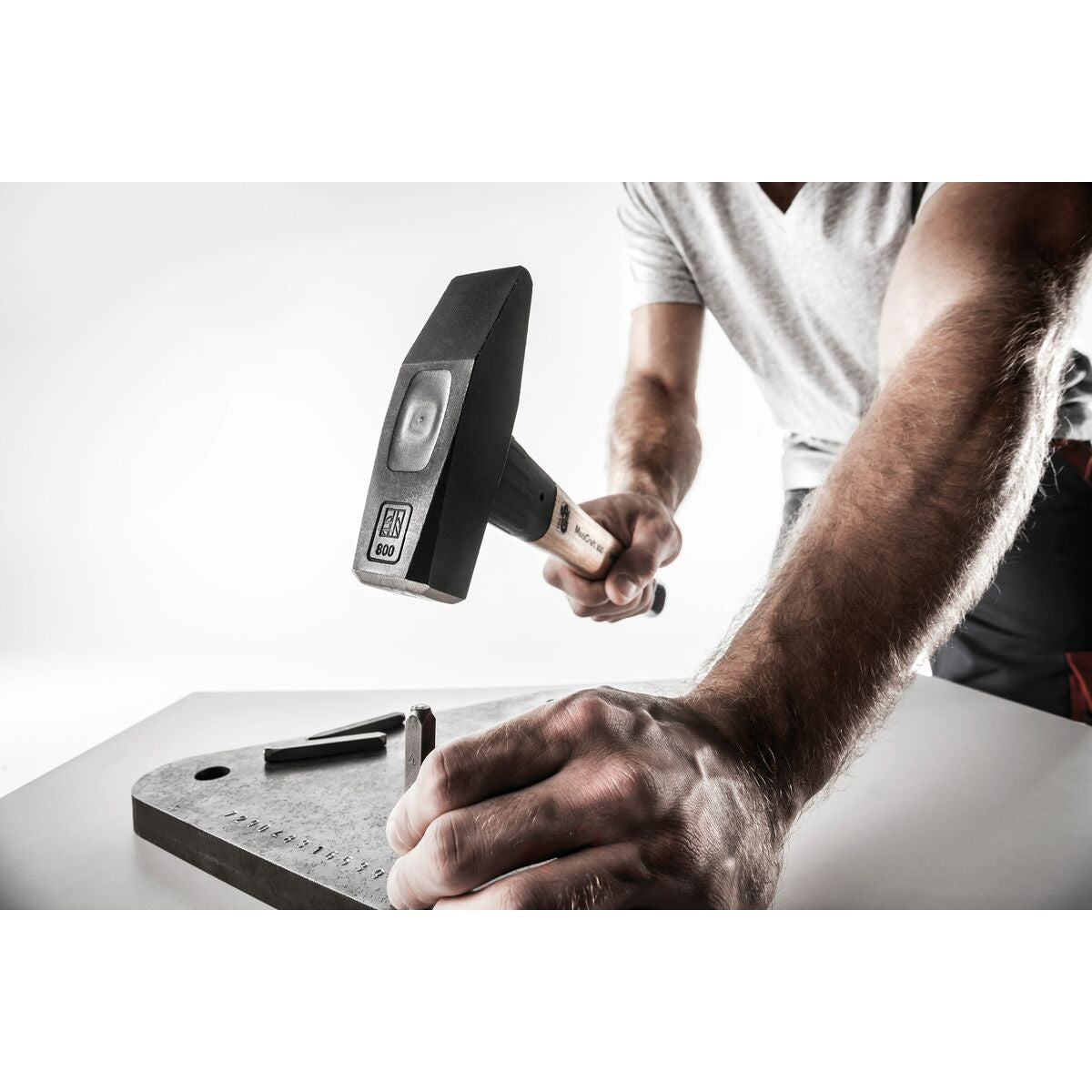 V5H11348E278D8315D00FD1C3CC7A2775C1R6616565P4