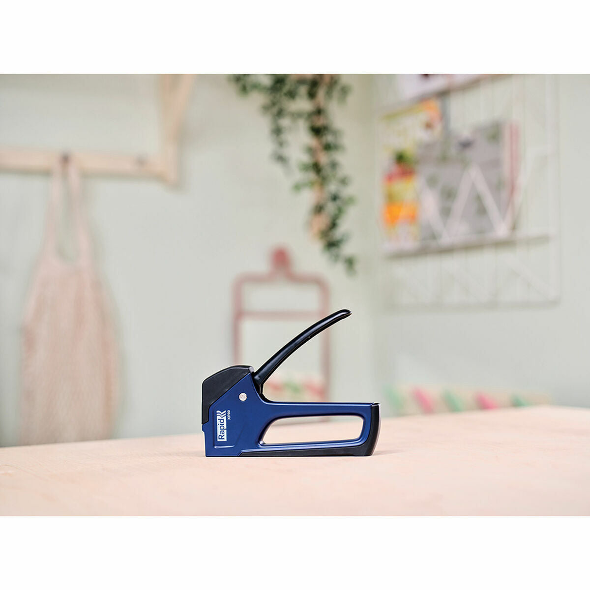 V2H6AC52A82239A1EFA46F8EE14A85094EBR7051236P5