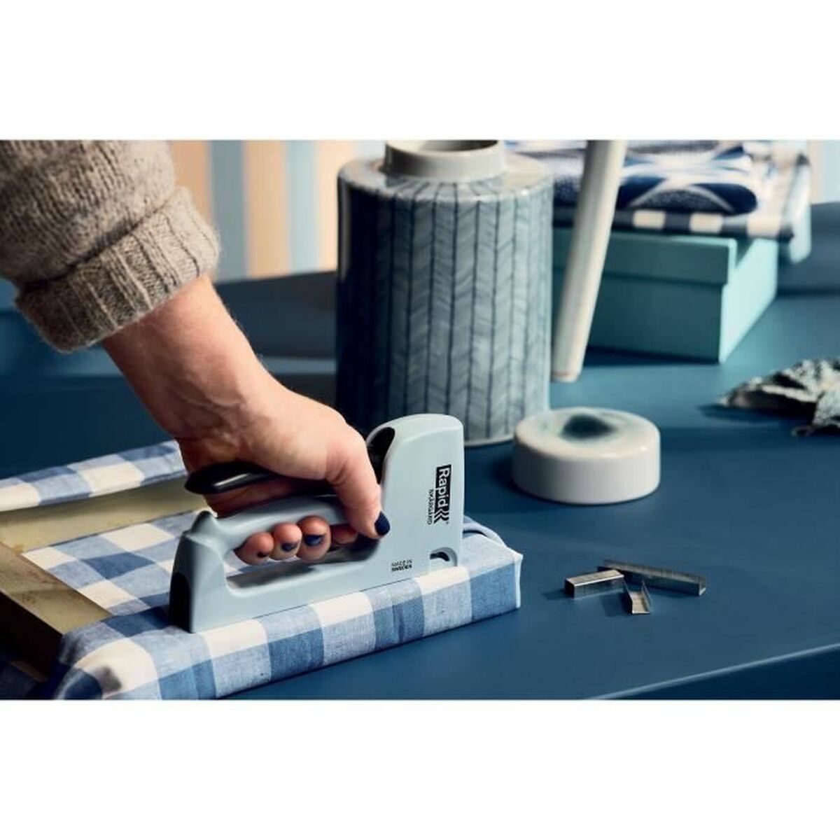 V4H9950FBB13D917A0ECAD1C2850A402FD3R5782927P4