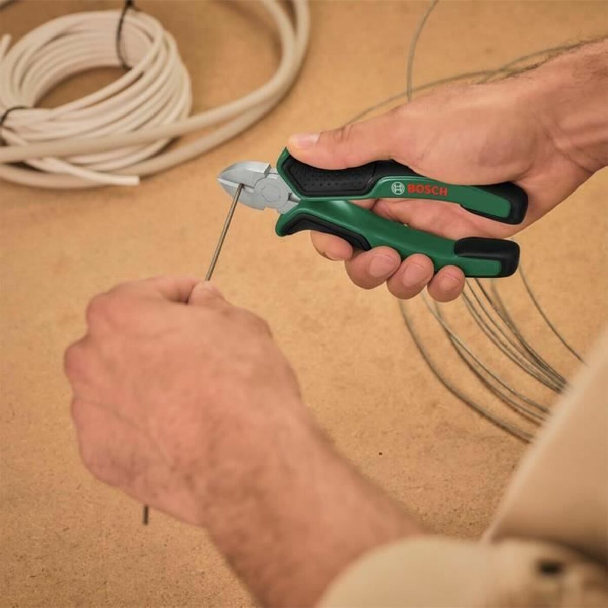 V4HB7F57BDAE7D9D1C41F4657574444F7BBR5837999P9