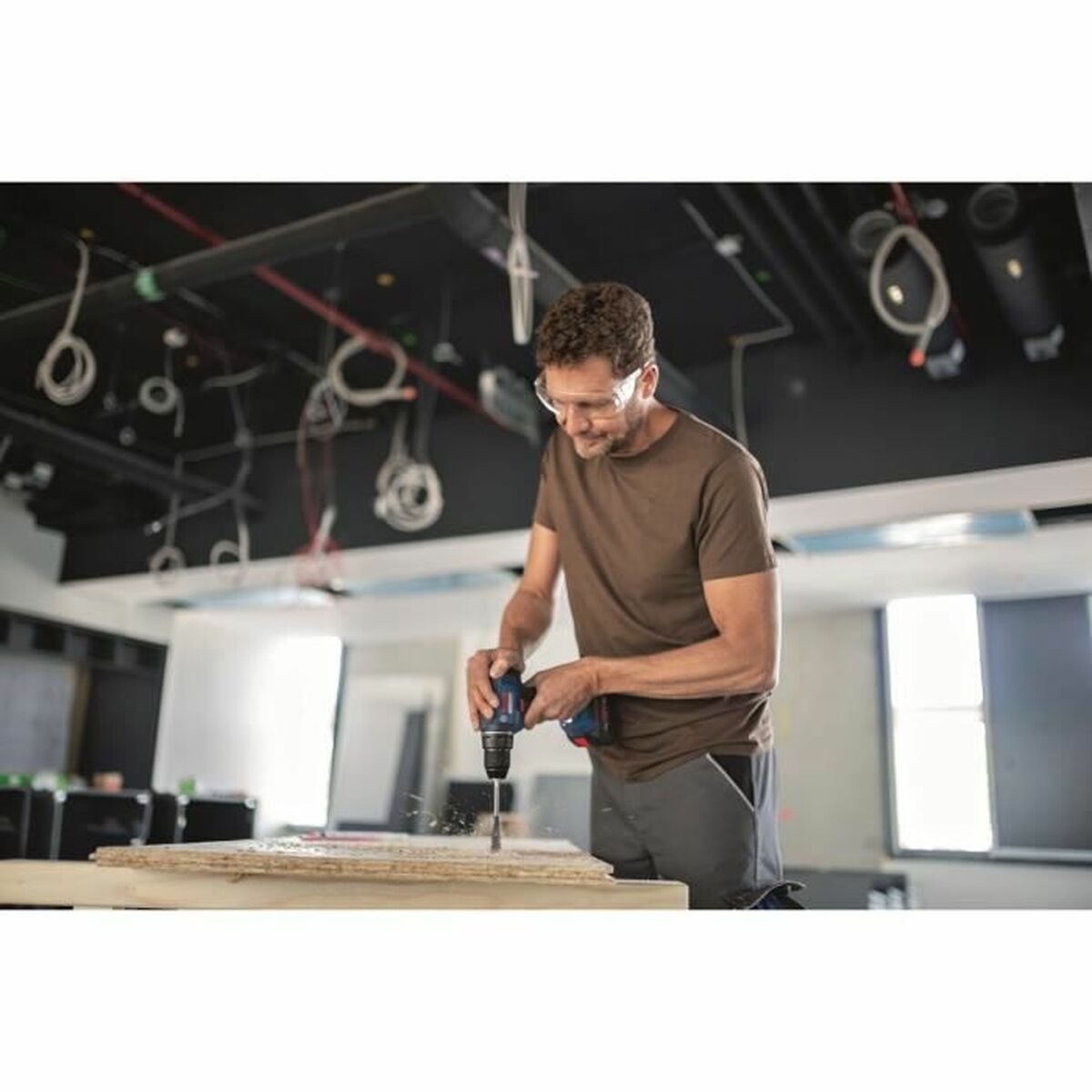 V8H64B0E9518D254351FD27E5D6BF68692ER3439560P3