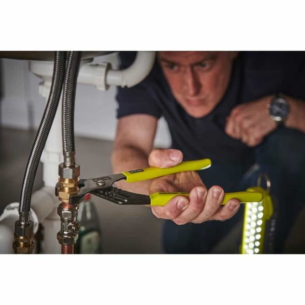 V6H466113B298960B02912AC833F0F73FFBR6364920P3