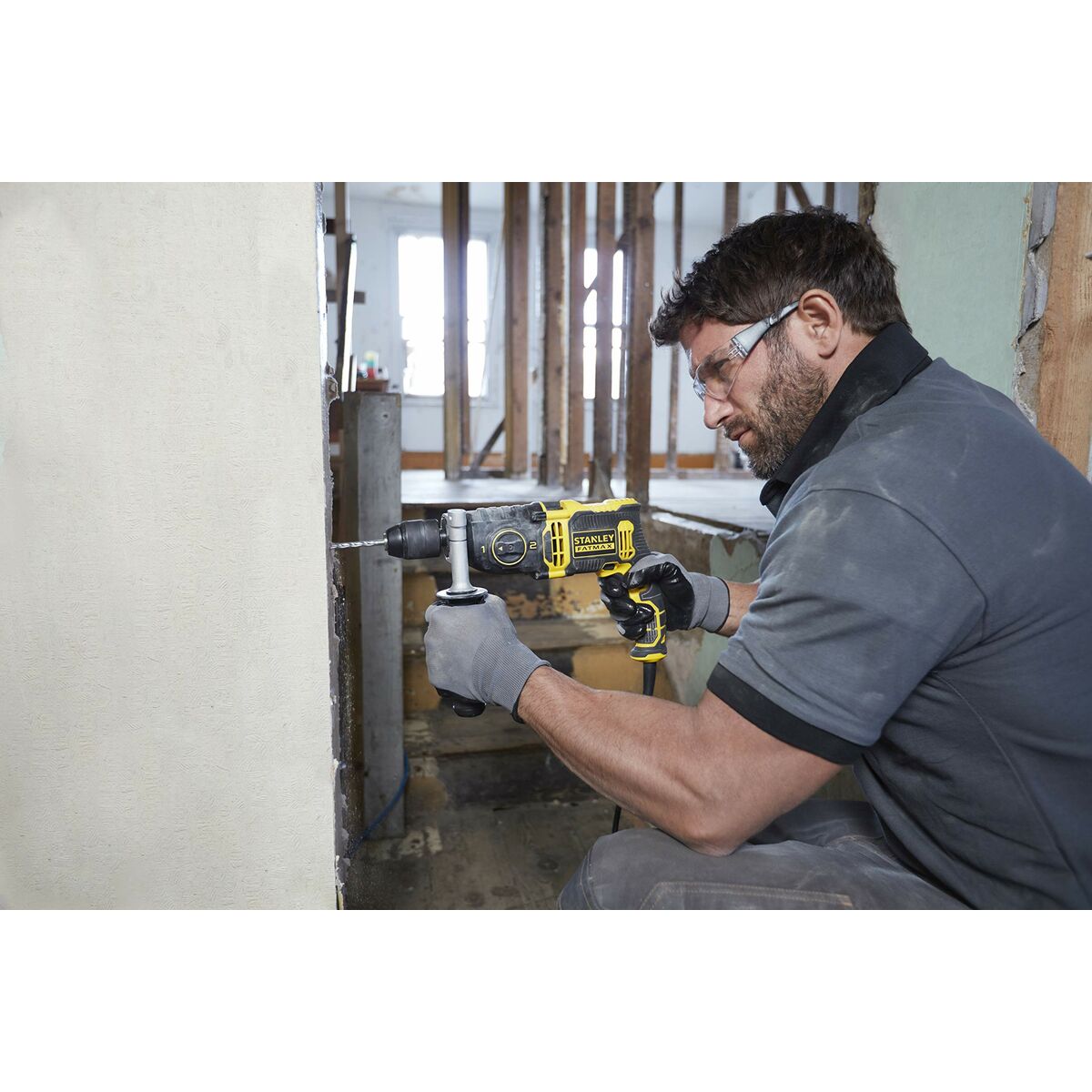 V9H272A444B5CD196D38810A81C15A6B81FR7234043P7