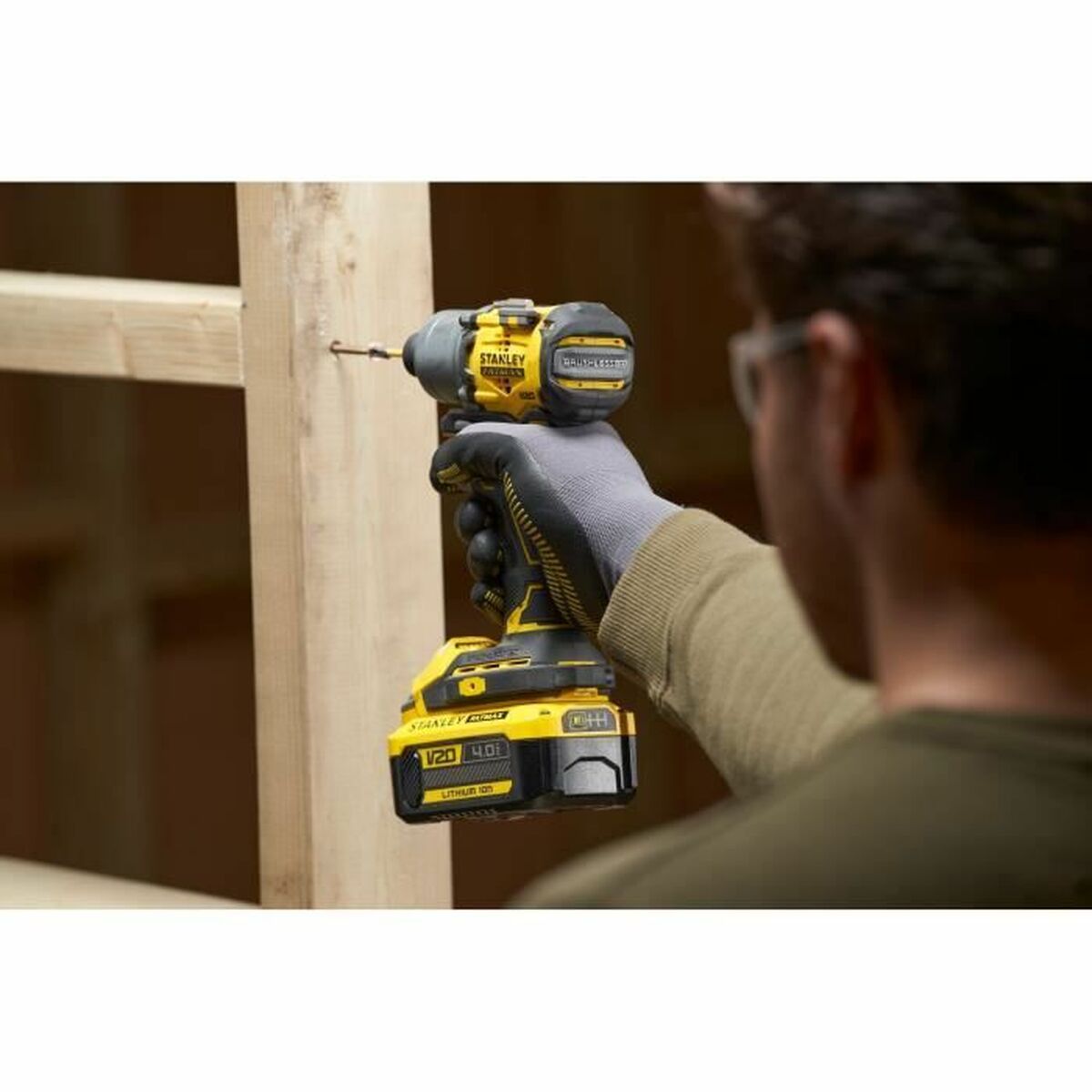 V8HC779D972692DFF97A7F48968C40792E3R7233058P3