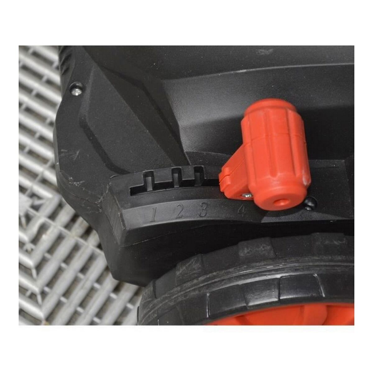 V6H0318AA9D3F2FADBAB1B024EBA3D84403R4851558P2