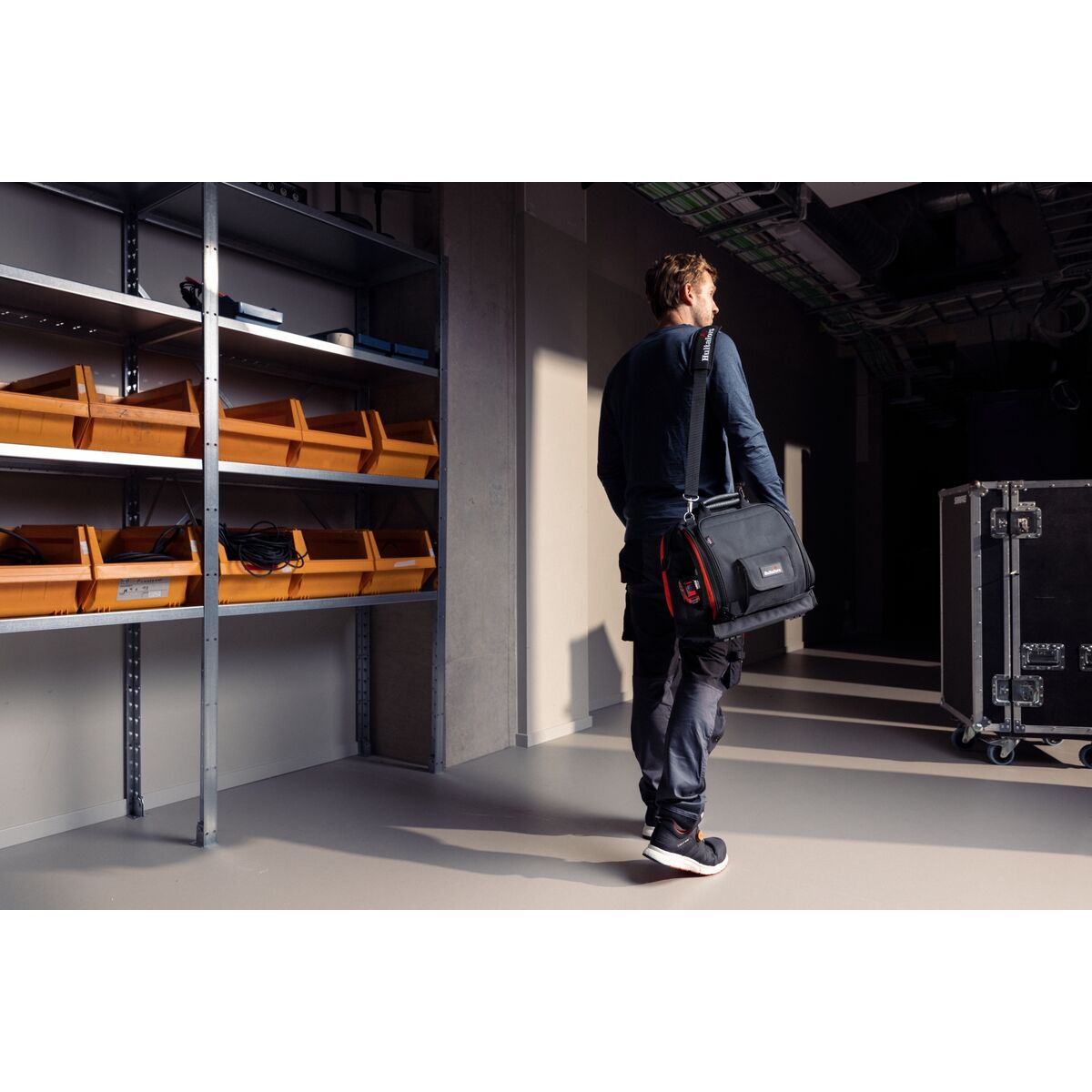 V4H2864C8EC698082F64E05743EFF67D123R6636967P10